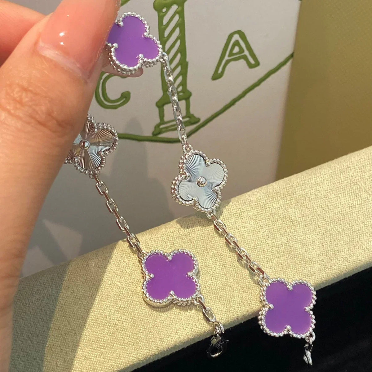 [Vera Jewelry] クローバー5モチーフ バイオレット ブレスレットコレクション