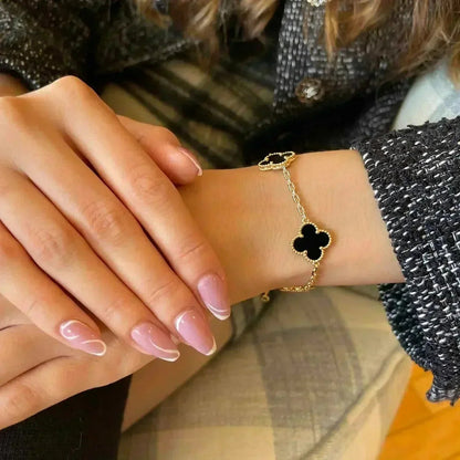 [Vera Jewelry] CLOVER 5 MOTIF ONYXS BRACELET COLLECTION