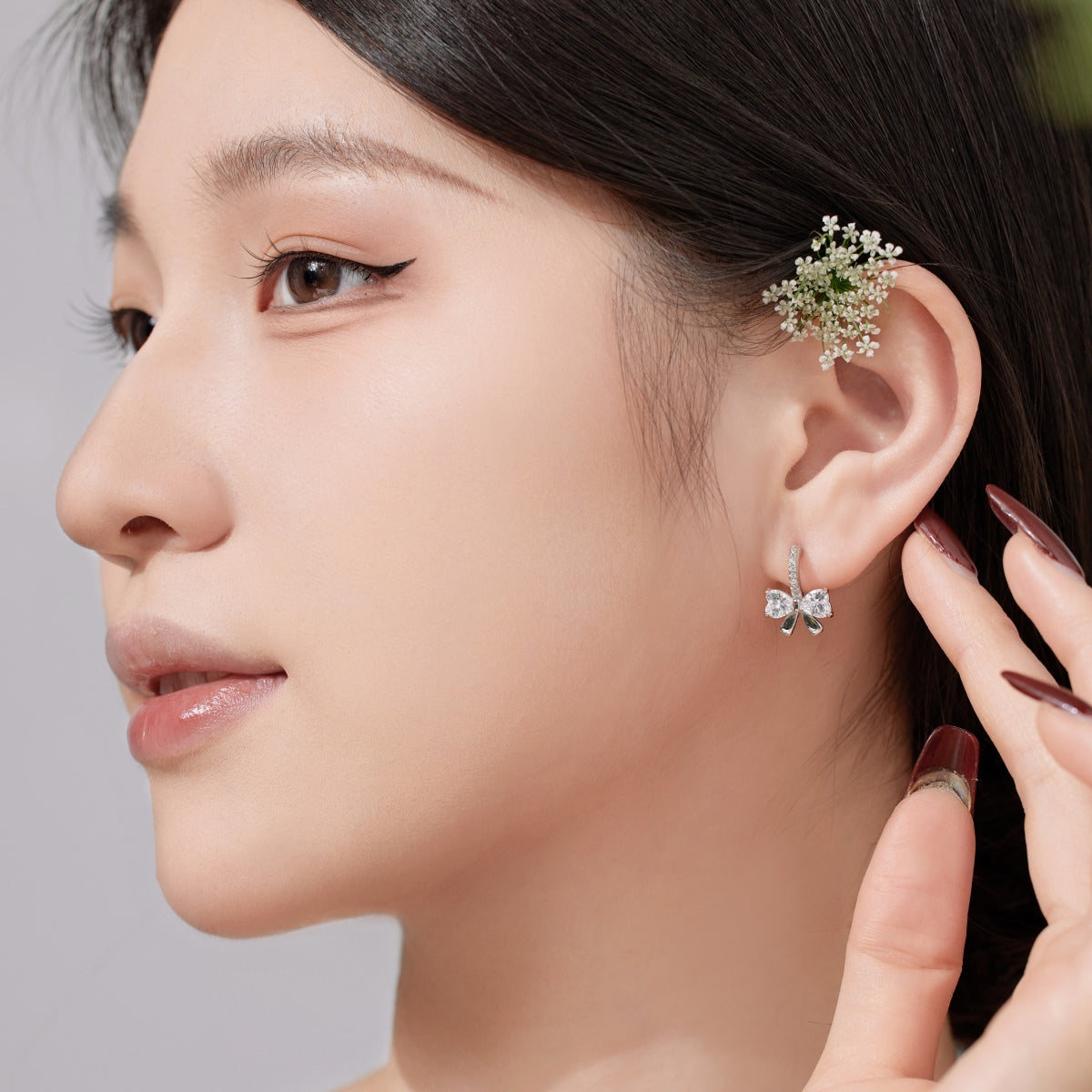 [Vera Jewelry]Exquisite Earrings With Heart-Shaped Bow Design