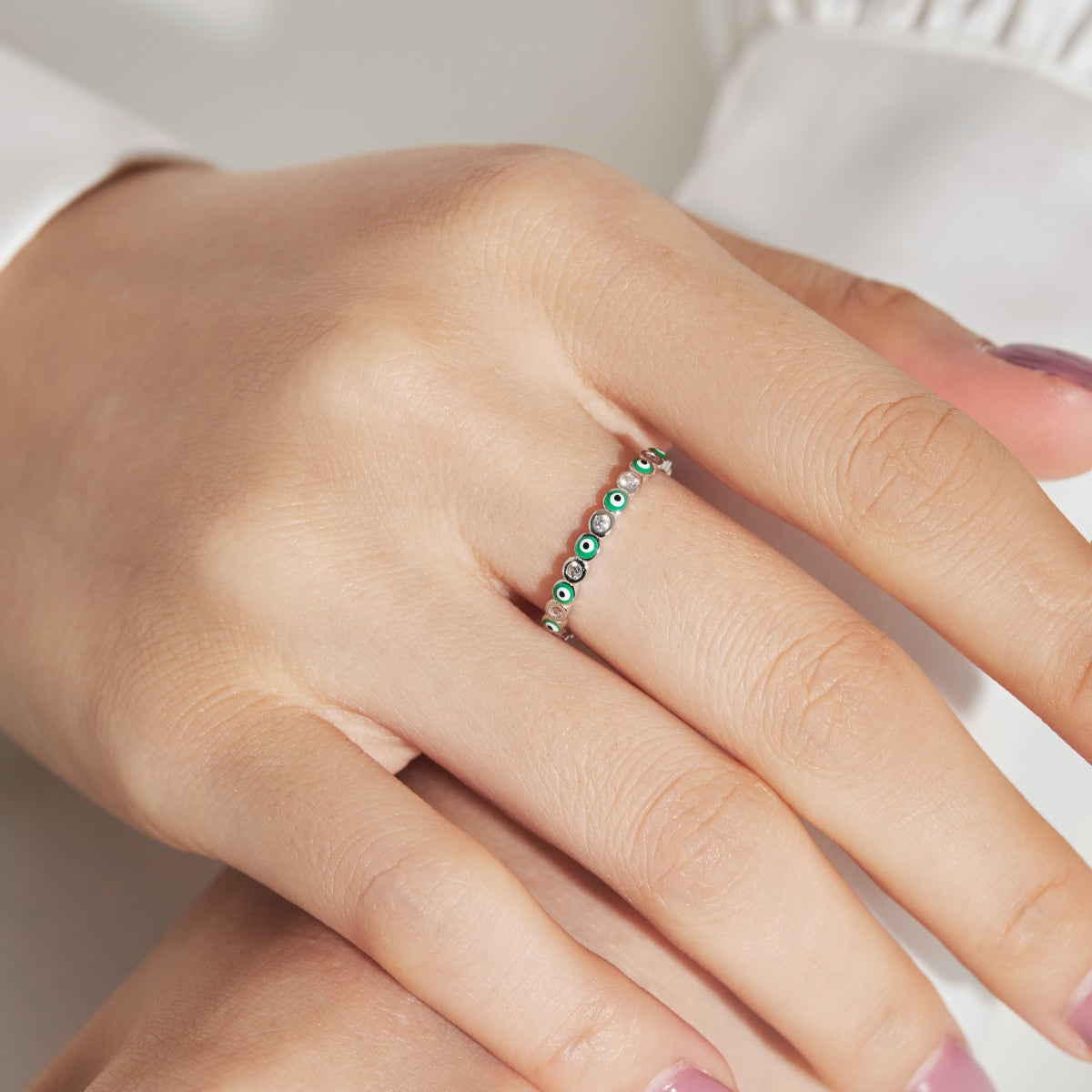[Vera Jewelry]Sparkling Vibrant Round Shape Daily Ring
