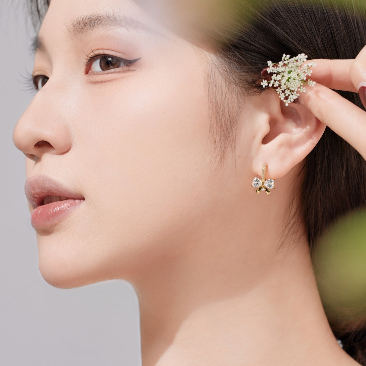 [Vera Jewelry]Exquisite Earrings With Heart-Shaped Bow Design