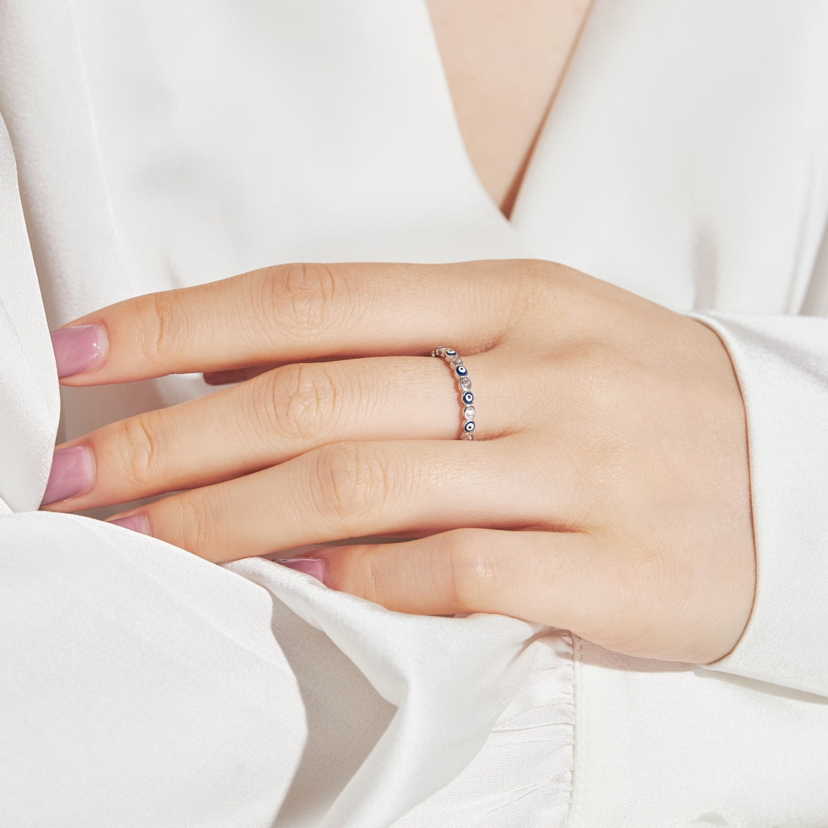 [Vera Jewelry]Sparkling Vibrant Round Shape Daily Ring