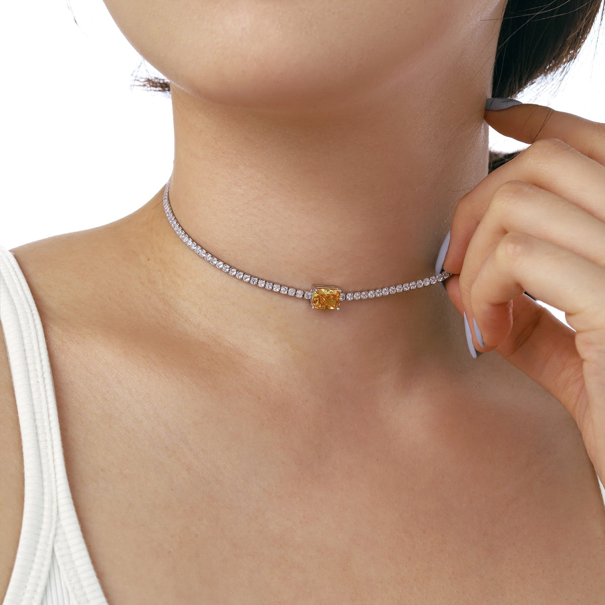 [Vera Jewelry]2.0 carat Ornate Emerald Cut Necklace