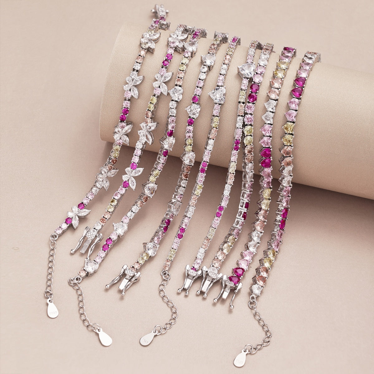 [Vera Jewelry]Ornate Colorful Butterfly Shape Round Cut Daily Bracelet