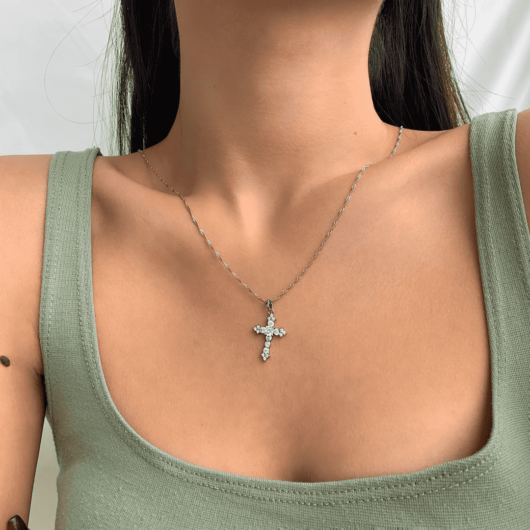[Vera Jewelry]Delicate Cross Shape Necklace