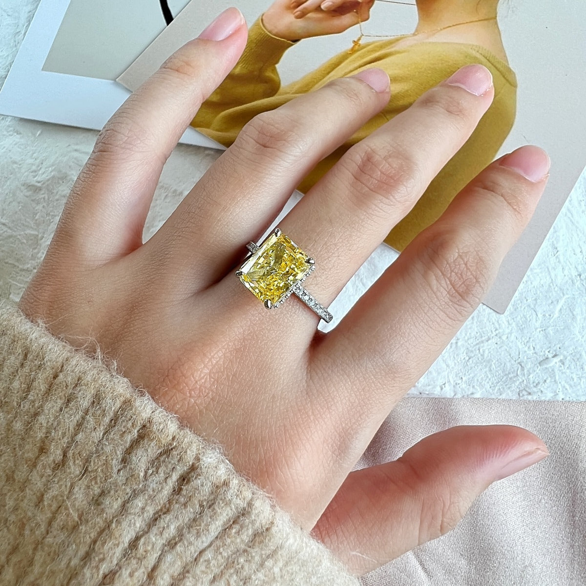 [Vera Jewelry]4.0 Carat Luxurious Engagement Ring