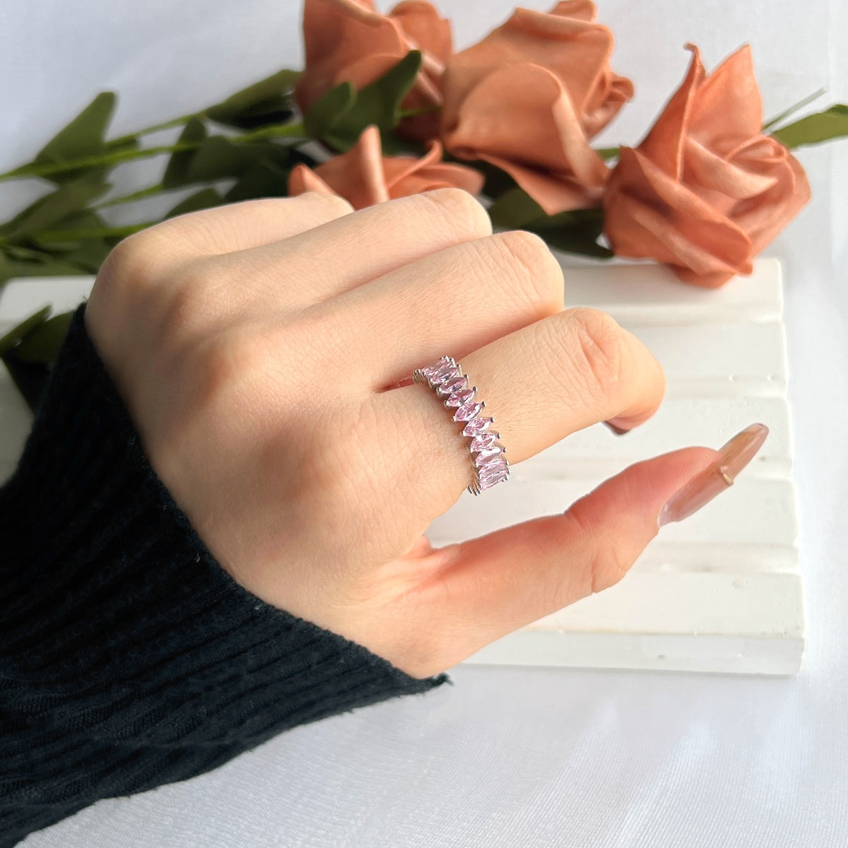 [Vera Jewelry]Gorgeous Marquise Cut Tennis Ring