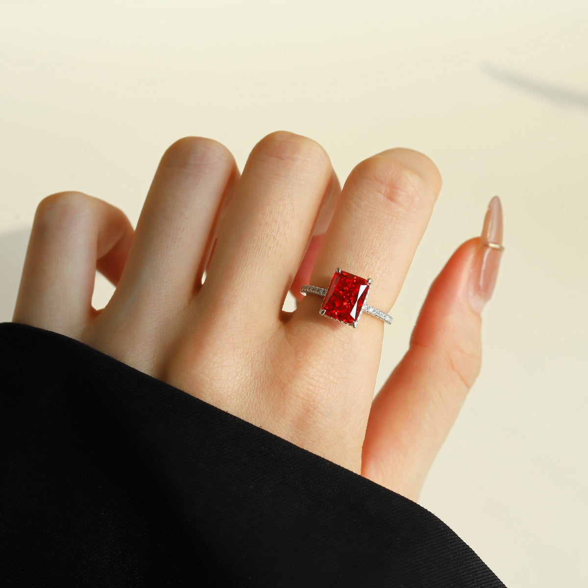 [Vera Jewelry]4.0 Carat Luxurious Engagement Ring