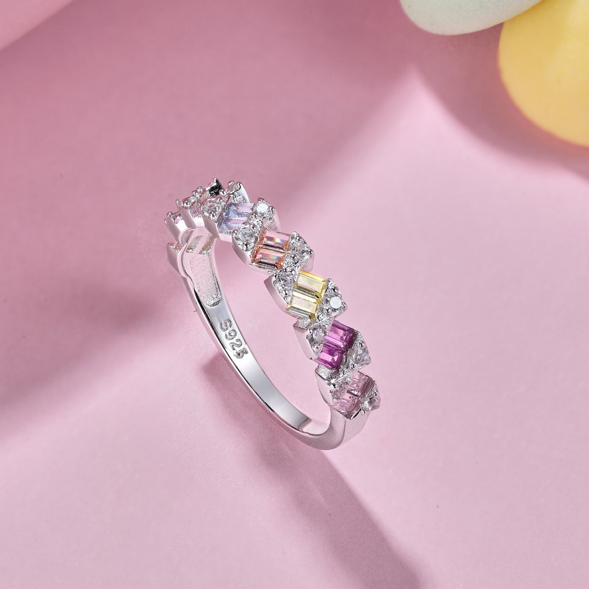 [Vera Jewelry]Delicate Vibrant Emerald Cut Daily Ring
