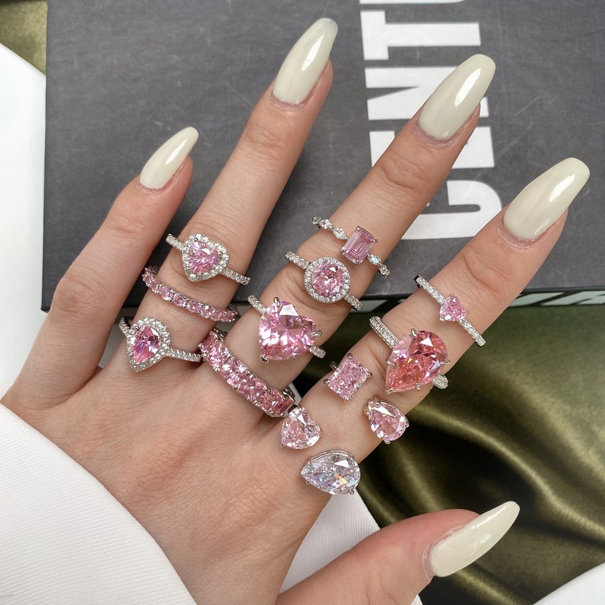 [Vera Jewelry]0.5 Carat CaratEternity Charming Heart Shape Lover Ring