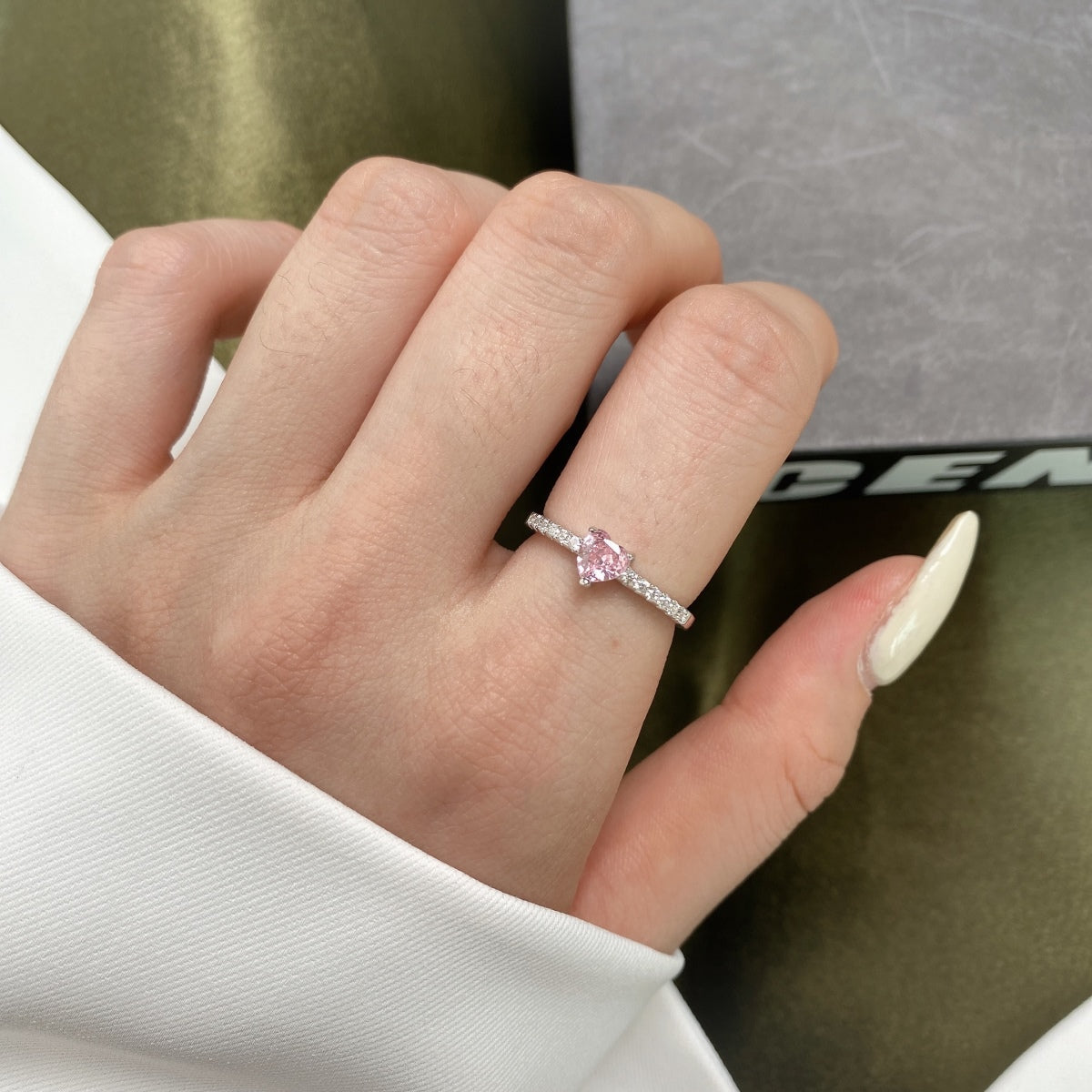 [Vera Jewelry]0.5 Carat CaratEternity Charming Heart Shape Lover Ring