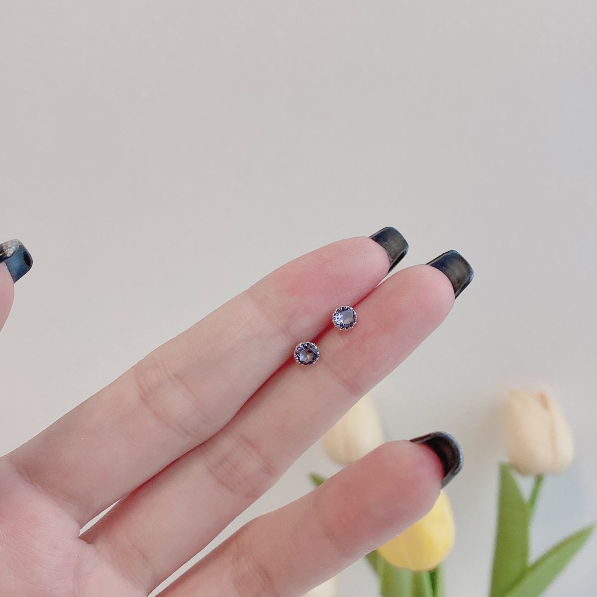 [Vera Jewelry]Sparkling Colorful Round Shape Earrings
