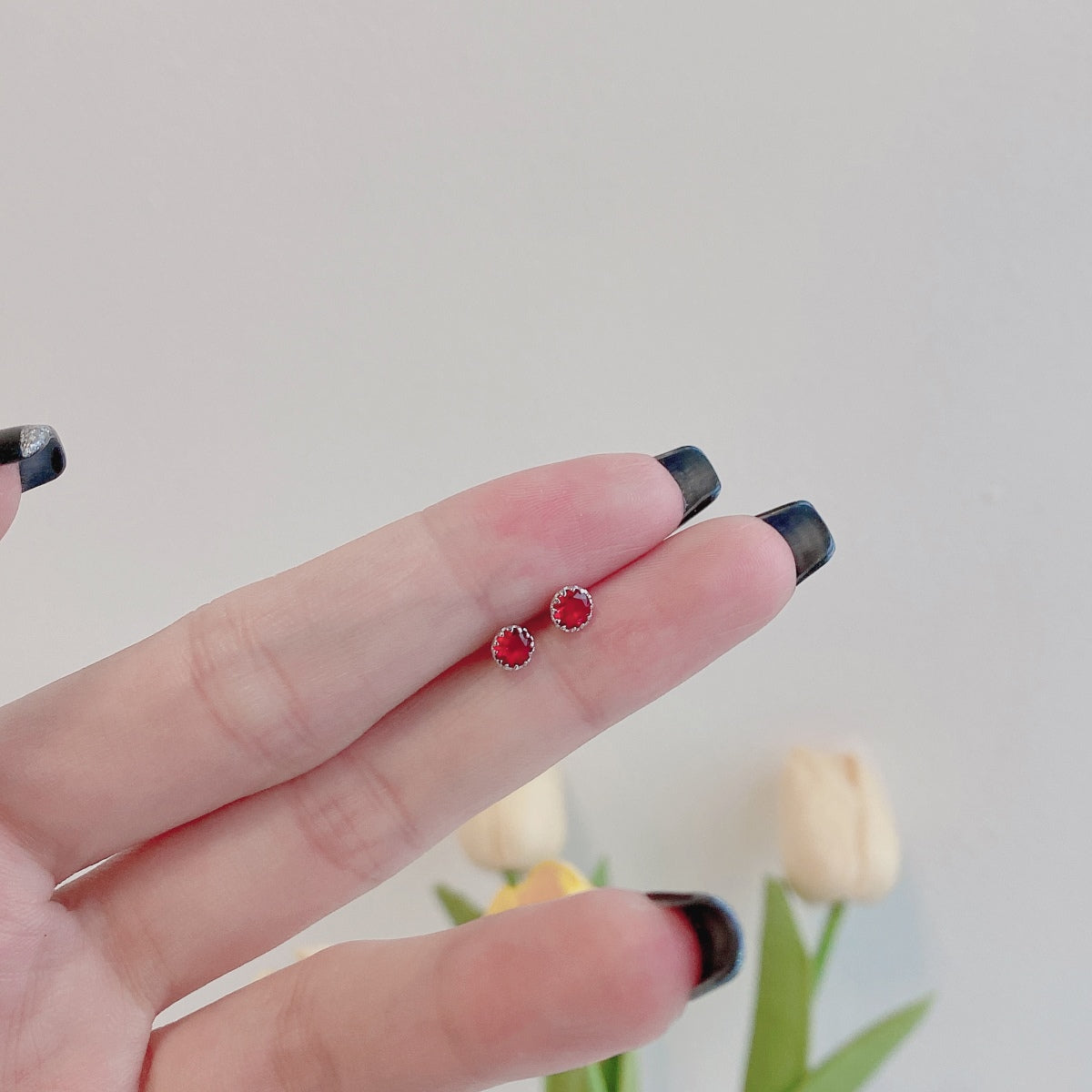 [Vera Jewelry]Sparkling Colorful Round Shape Earrings