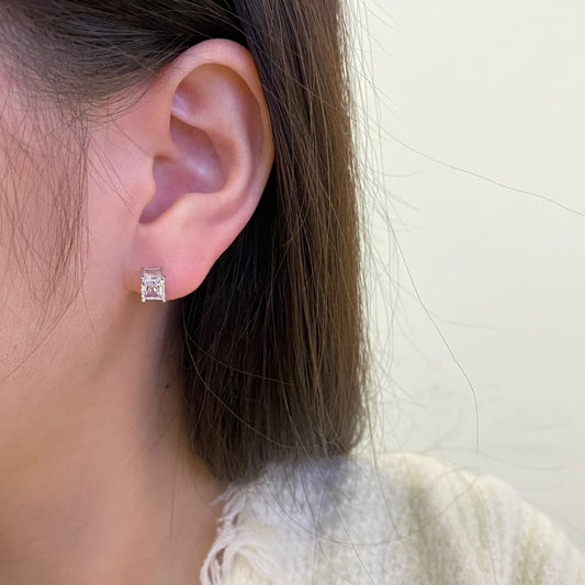 [Vera Jewelry]Stylish Shiny Rectangular Center Stone Stud Earrings