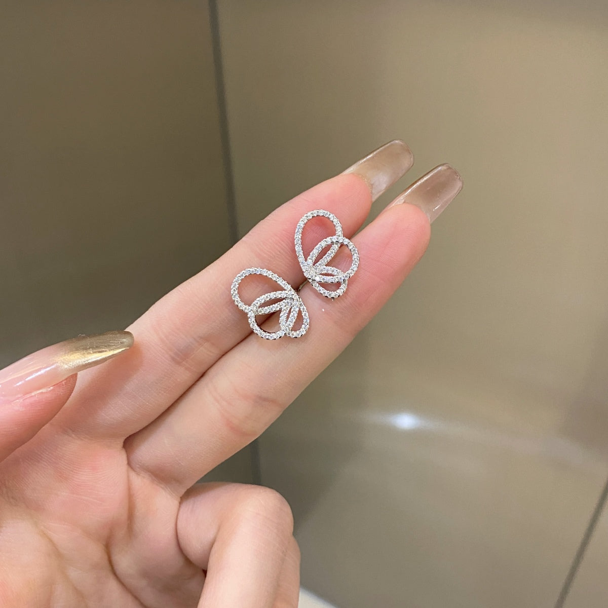 [Vera Jewelry]Exquisite Butterfly Shape Earrings