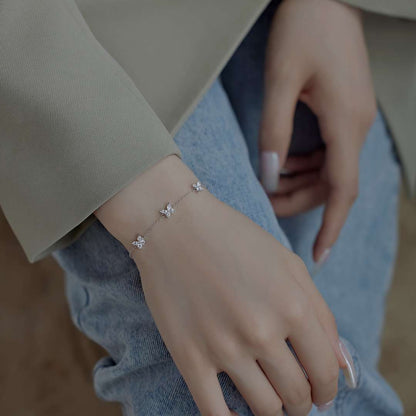 [Vera Jewelry]Radiant Butterfly Shape Necklace