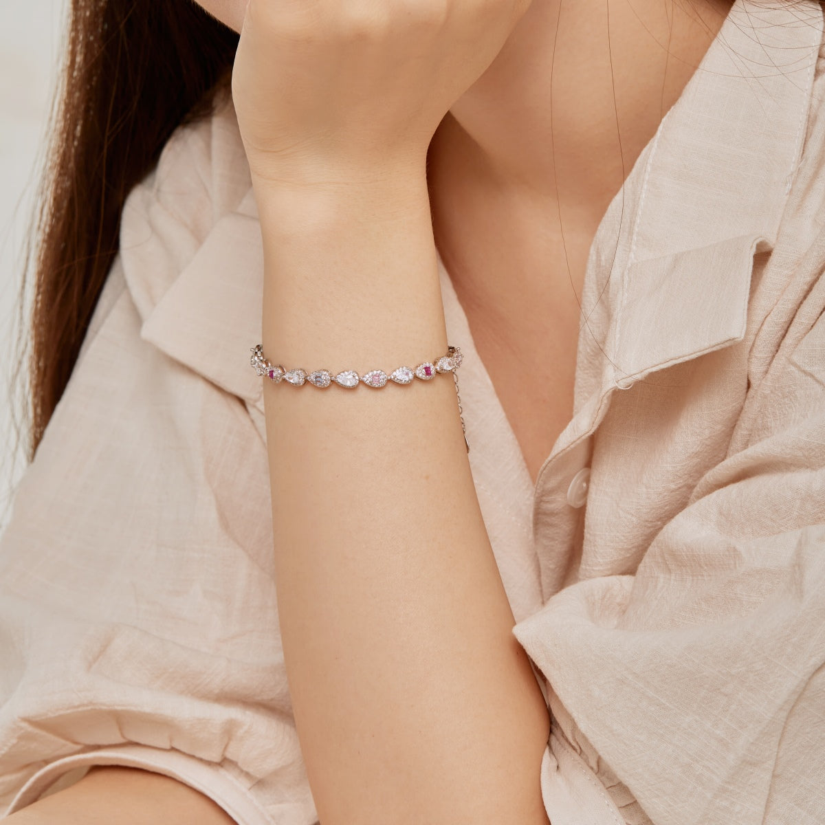 [Vera Jewelry]0.25 Carat Radiant Water Drop Shape Daily Bracelet
