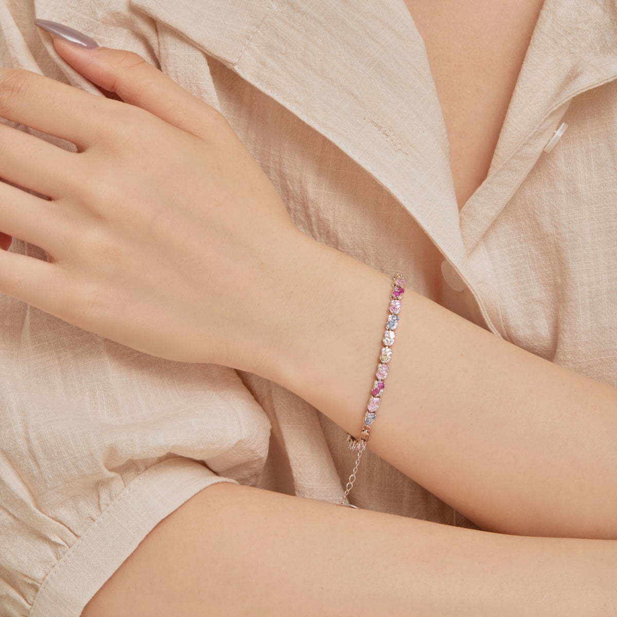 [Vera Jewelry]Verziertes, buntes Armband in Blumenform für Partys