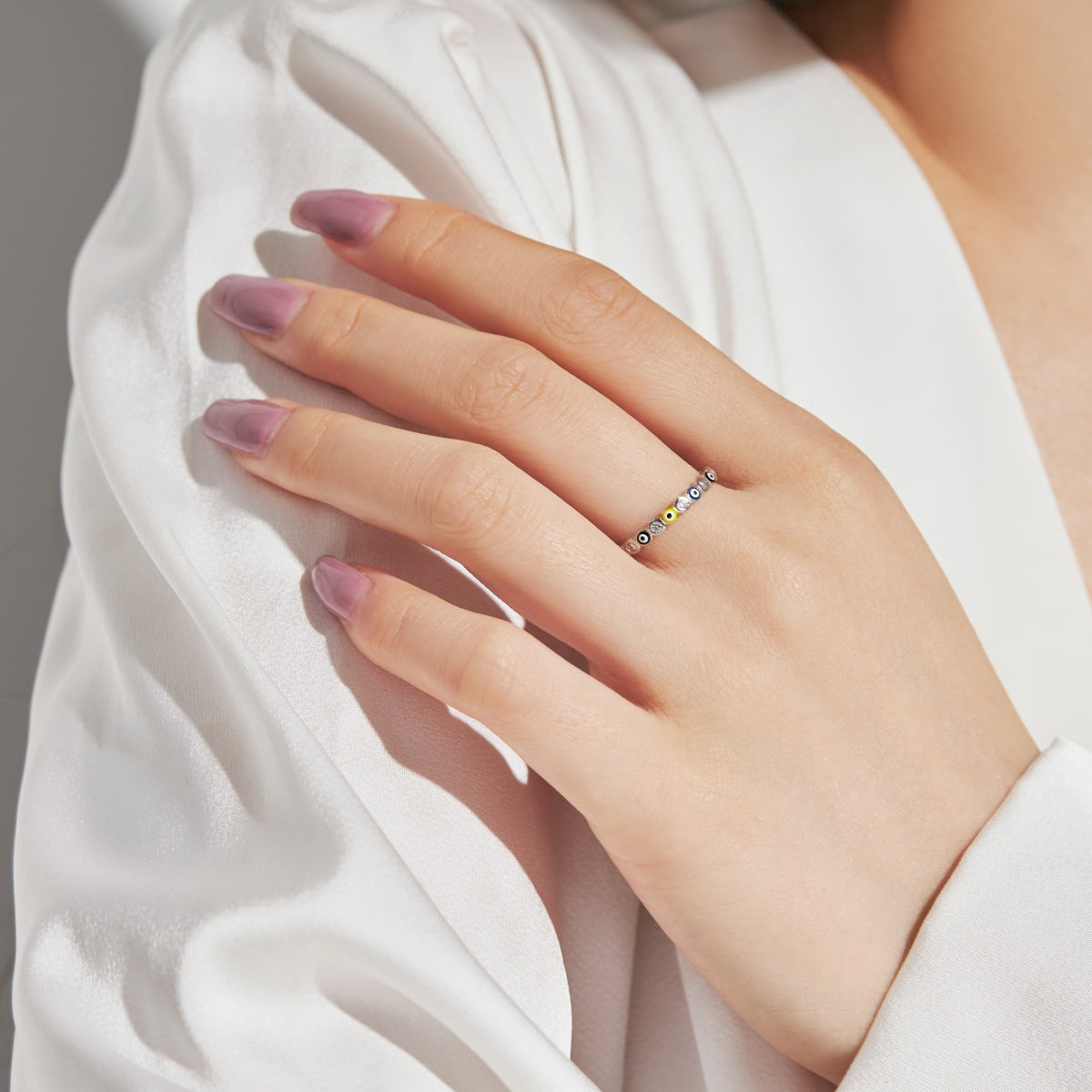 [Vera Jewelry]Sparkling Vibrant Round Shape Daily Ring