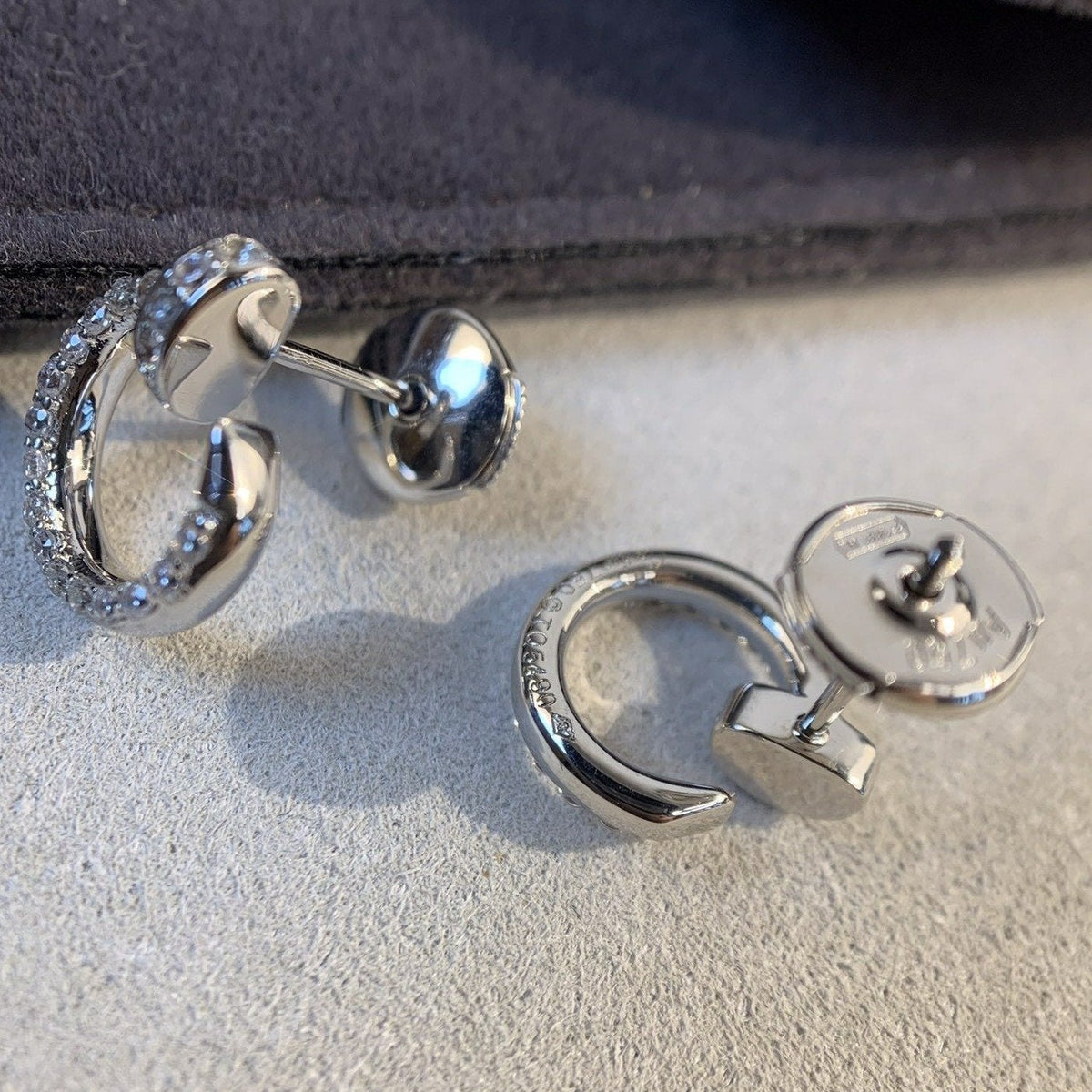 {
"Vera Jewelry": "ヴェラ・ジュエリー",
"JUSTE EARRINGS SILVER DIAMONDS": "JUSTE イヤリング シルバー＆ダイヤモンド"
}