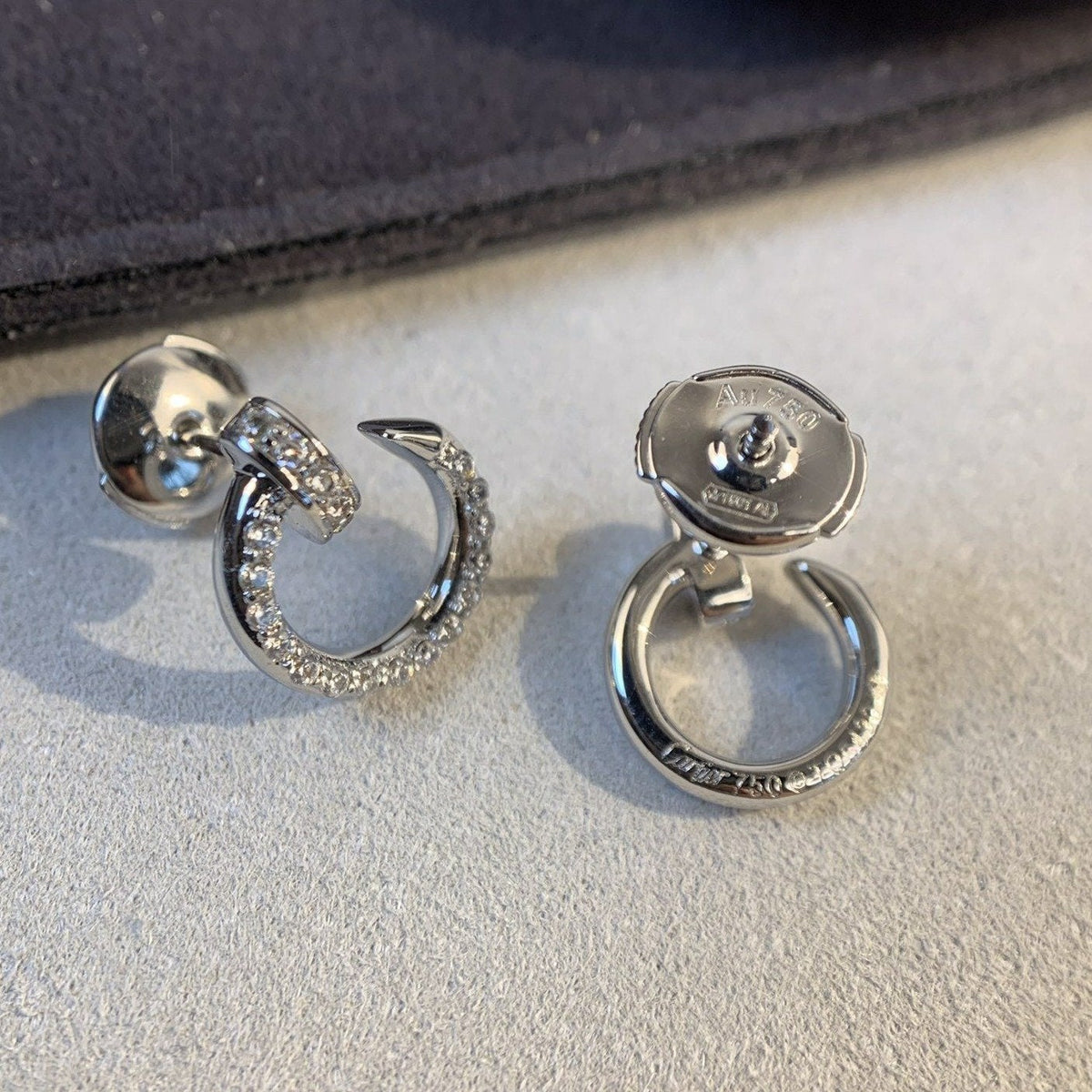 {
"Vera Jewelry": "ヴェラ・ジュエリー",
"JUSTE EARRINGS SILVER DIAMONDS": "JUSTE イヤリング シルバー＆ダイヤモンド"
}