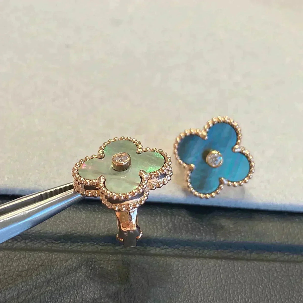 [Vera  Jewelry]CLOVER MEDIUM 1 MOTIFS GRAY MOP  DIAMOND EARRINGS