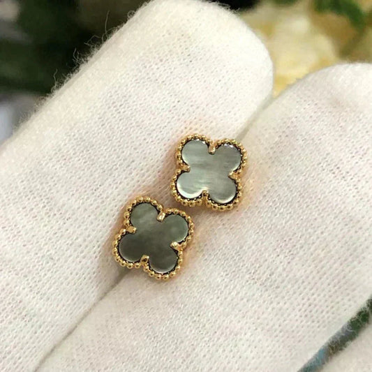 [Vera Jewelry] クローバー ミニ 9.5mm グレーMOP ピアス