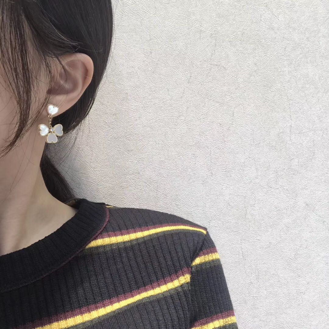 [Vera  Jewelry]CLOVER SWEET WHITE MOP EARRINGS