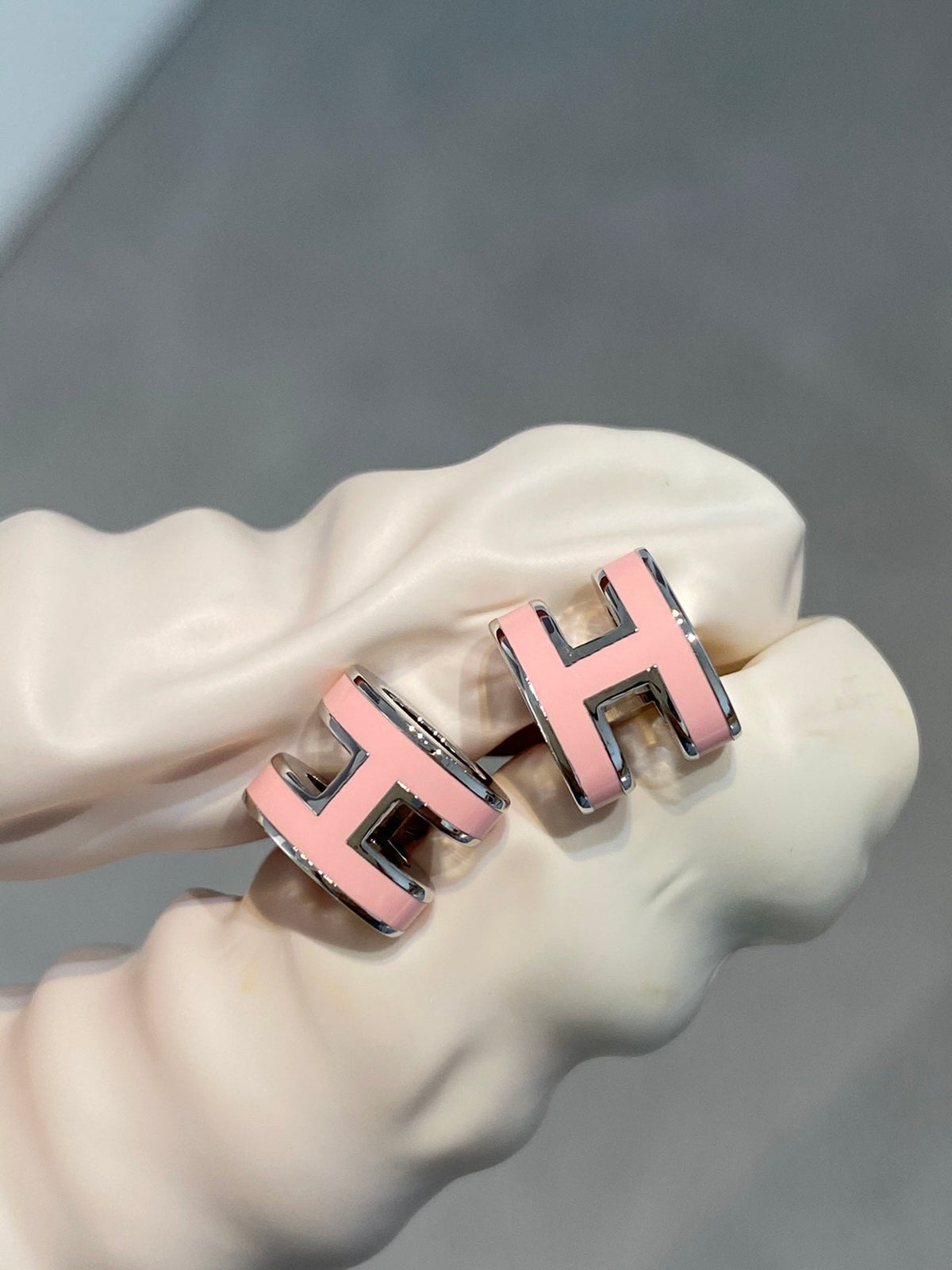 [Vera Jewelry]MINI POP H SILVER EARRINGS PINK
