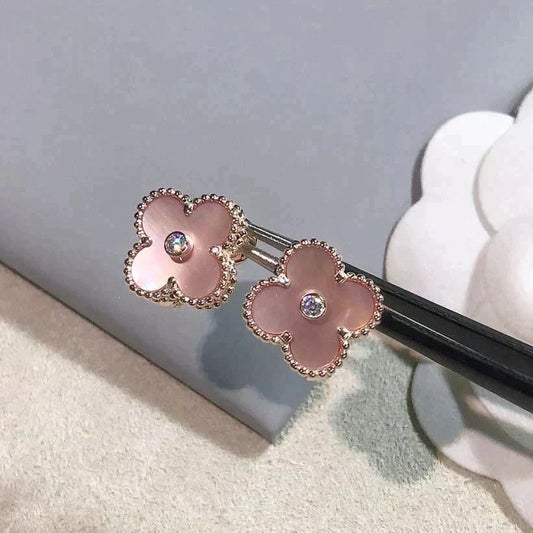 [Vera  Jewelry]CLOVER MEDIUM 1 MOTIFS  PINK MOP DIAMOND EARRINGS