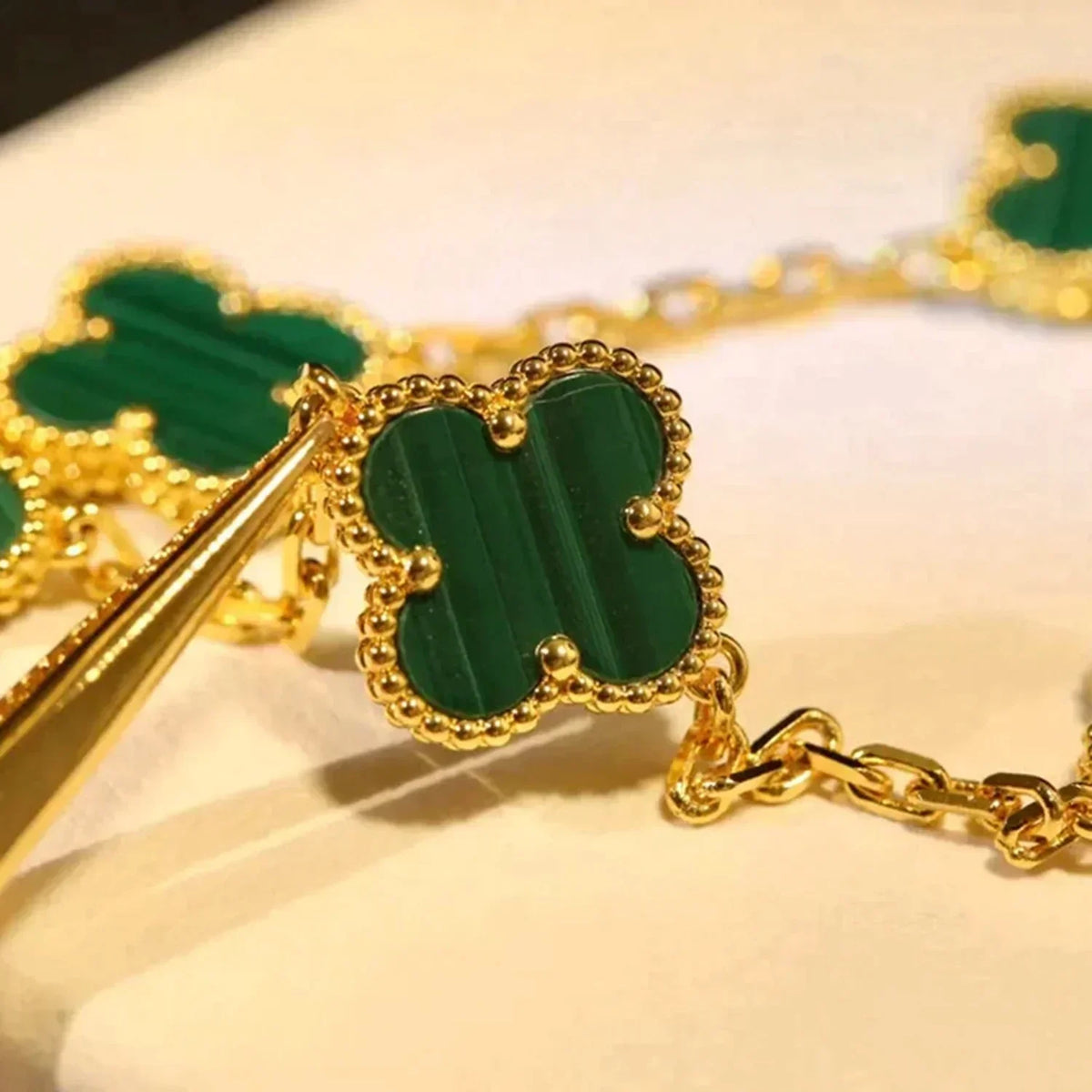 [Vera Jewelry] クローバー 5モチーフ マラカイト ブレスレット コレクション