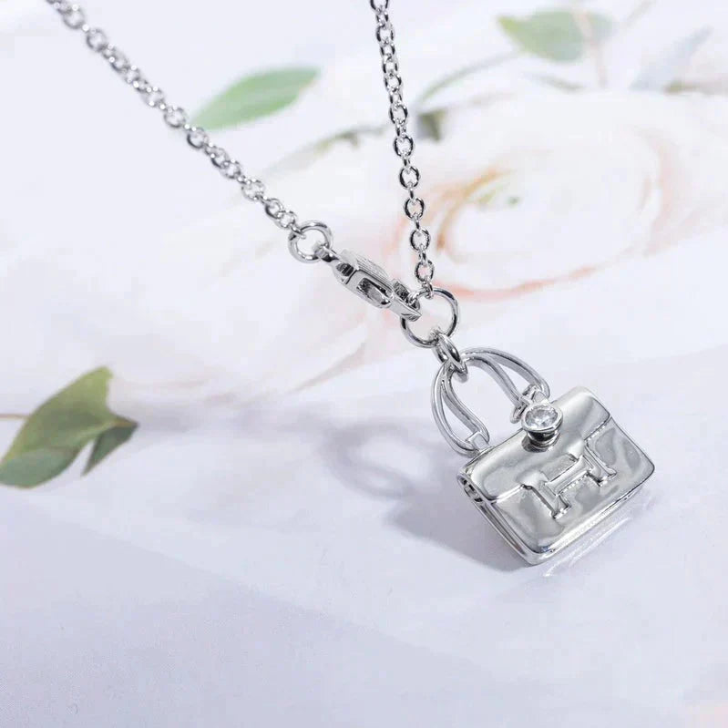 [Vera Jewelry]AMULETTE PEDANT SILVER NECKLACE