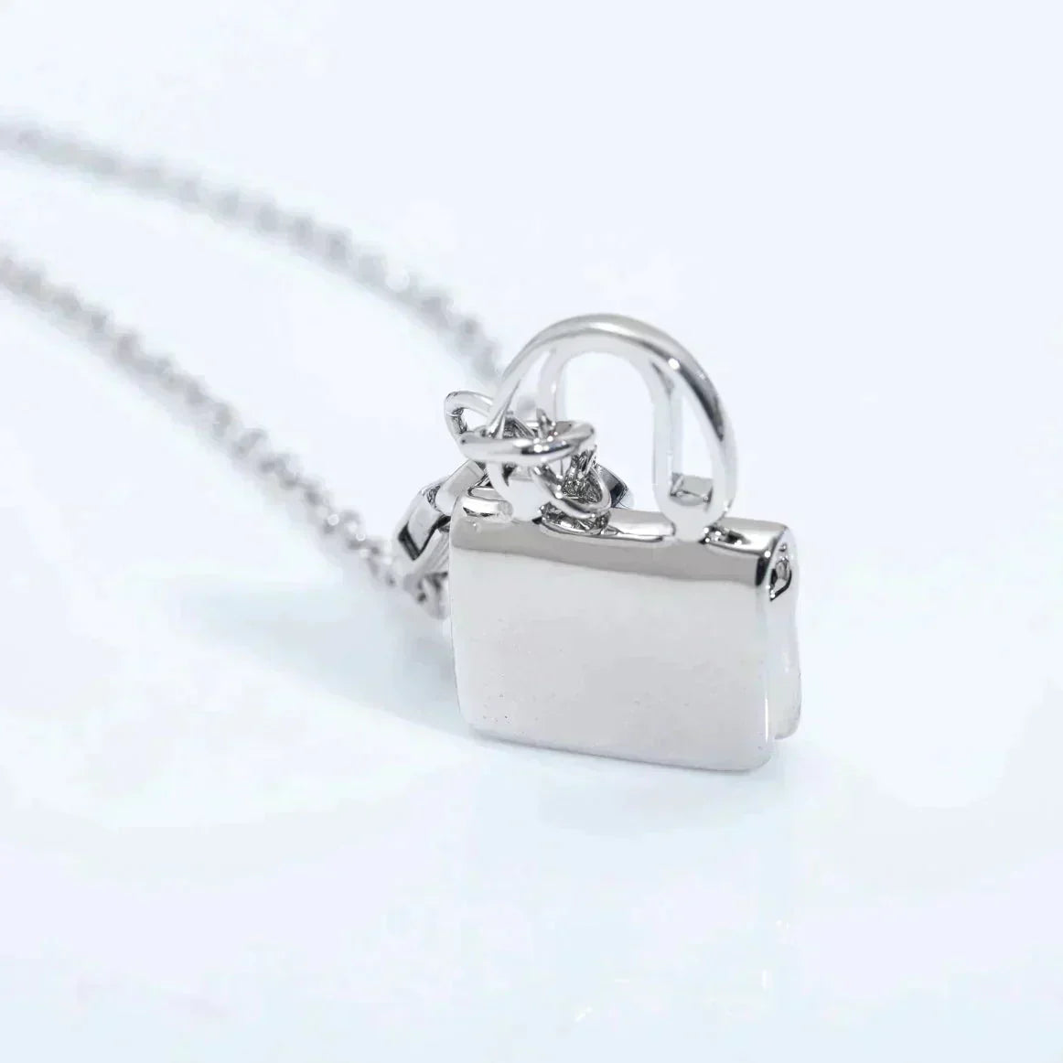 [Vera  Jewelry]AMULETTE PEDANT SILVER NECKLACE