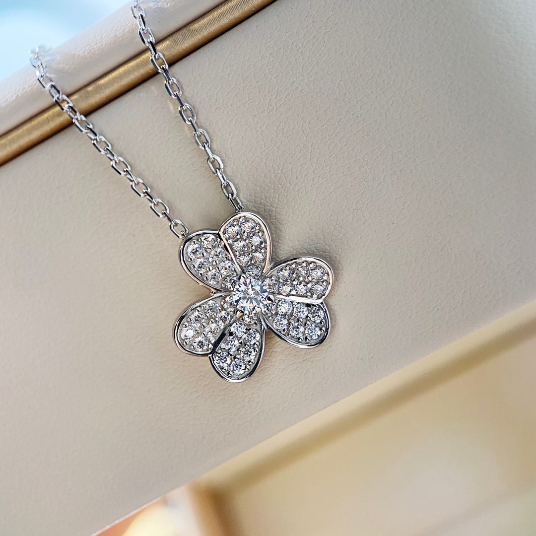 [Vera Jewelry]CLOVER DIAMOND NECKLACE SILVER