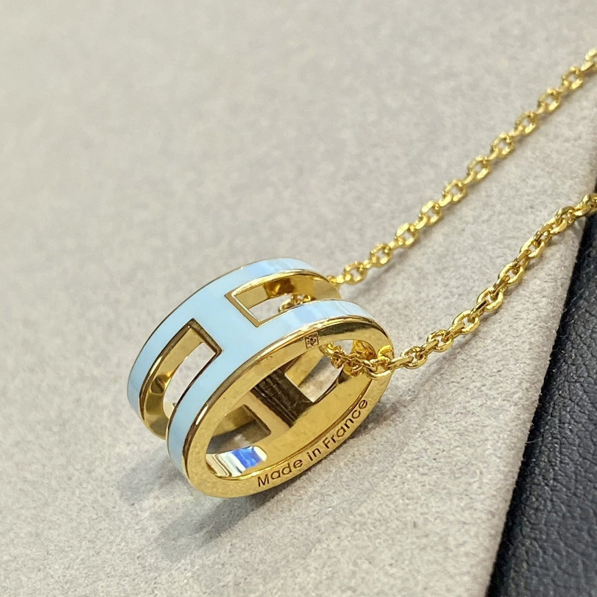 [Vera  Jewelry]POP H LIGHT BLUE NECKLACE