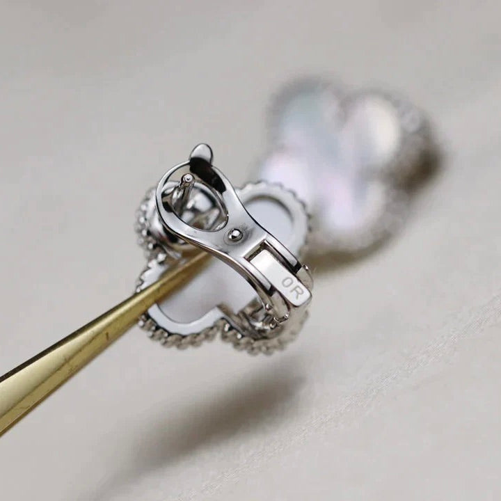 [Vera  Jewelry]CLOVER MEDIUM 1 MOTIFS  WHITE MOP EARRINGS SILVER