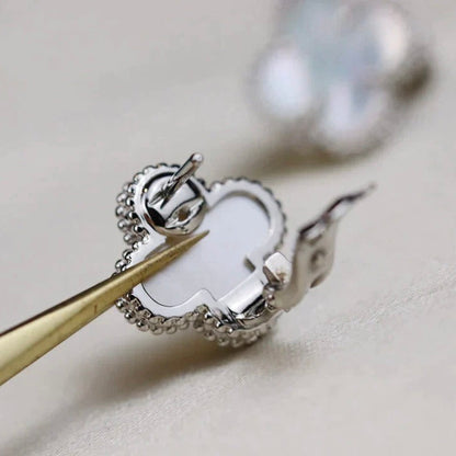 [Vera  Jewelry]CLOVER MEDIUM 1 MOTIFS  WHITE MOP EARRINGS SILVER