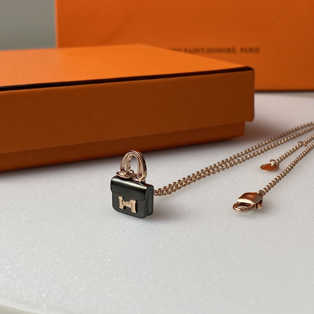 [Vera Jewelry]CONSTANCE BLACK PEDANT PINK GOLD NECKLACE