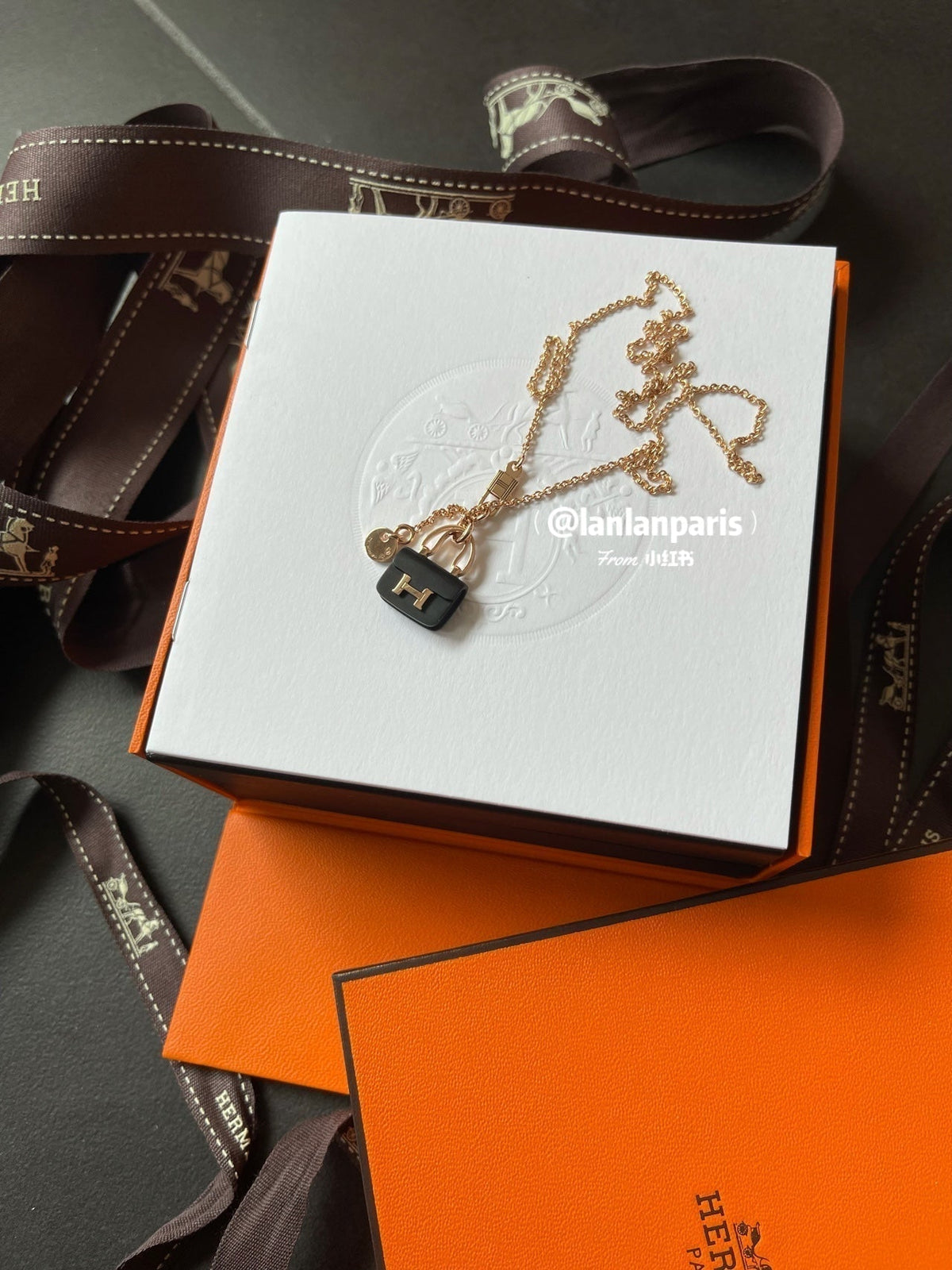 [Vera Jewelry]CONSTANCE BLACK PEDANT PINK GOLD NECKLACE