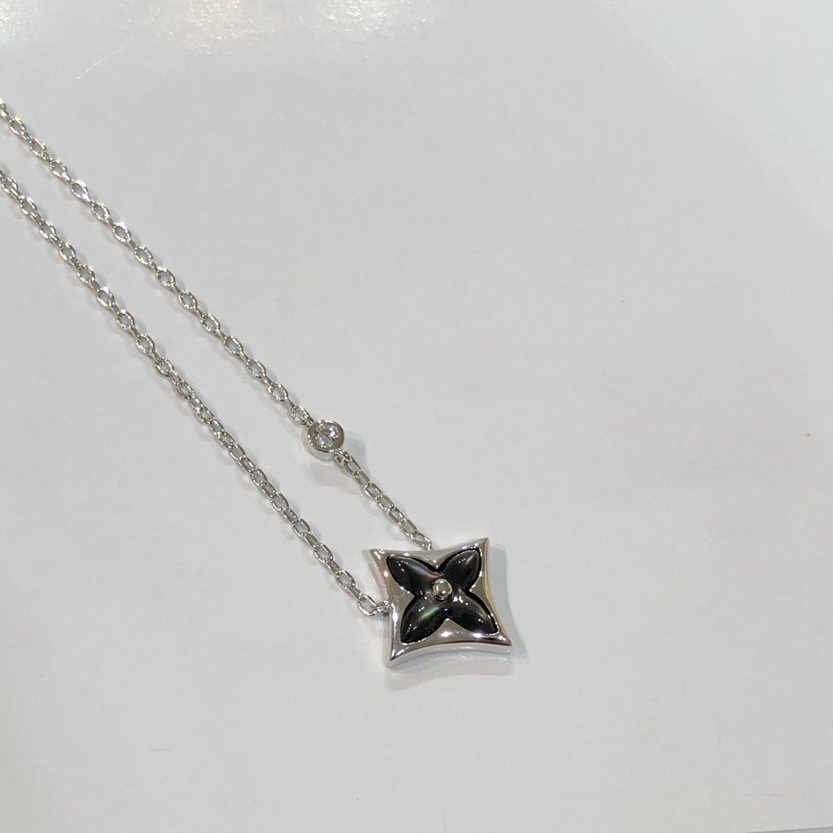 [Vera Jewelry]STAR BLACK MOP NECKLACE