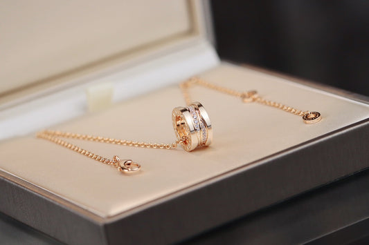 [Vera]ZERO 1 PINK GOLD DIAMOND NECKLACE
