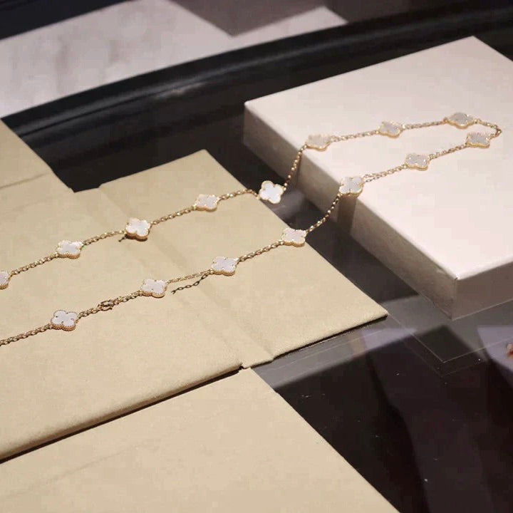 [Vera Jewelry]CLOVER 20 MOTIFS WHITE MOP NECKLACE