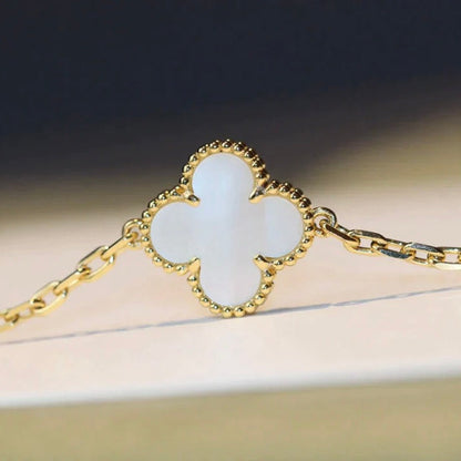 [Vera Jewelry]CLOVER 20 MOTIFS WHITE MOP NECKLACE