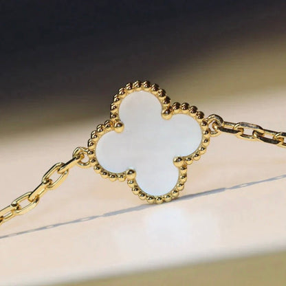 [Vera Jewelry]CLOVER 20 MOTIFS WHITE MOP NECKLACE