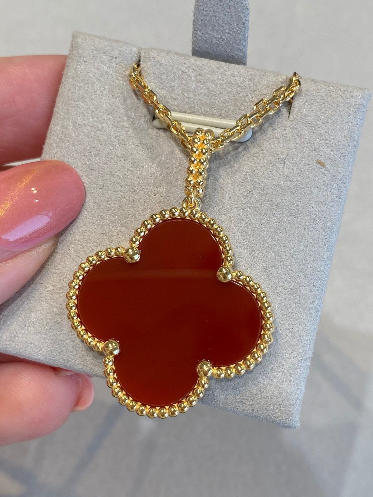 [Vera Jewelry]CLOVER 25MM NECKLACE GOLD CARNELIAN