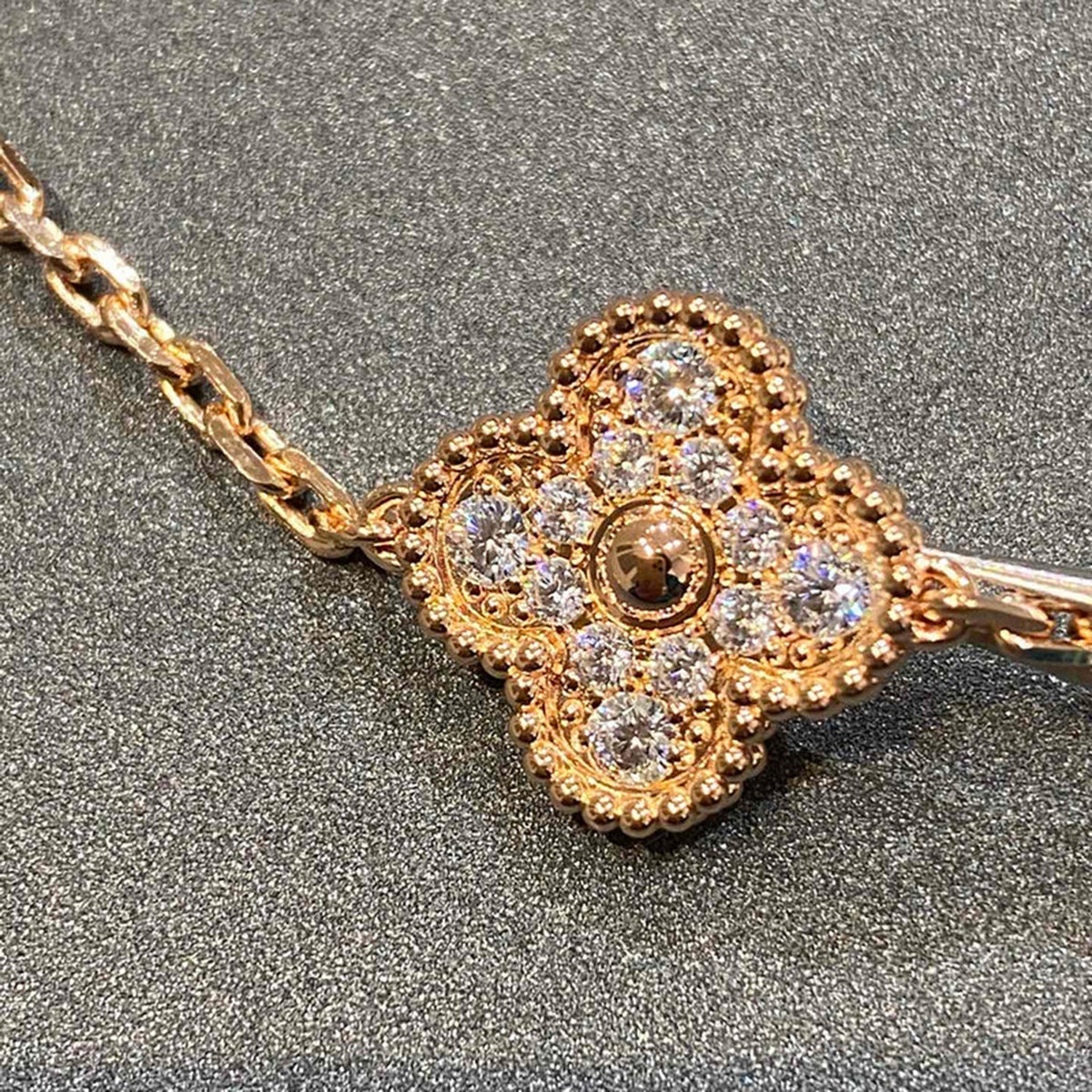 [Vera Jewelry] CLOVER 5 MOTIF FULL DIAMOND BRACELET COLLECTION