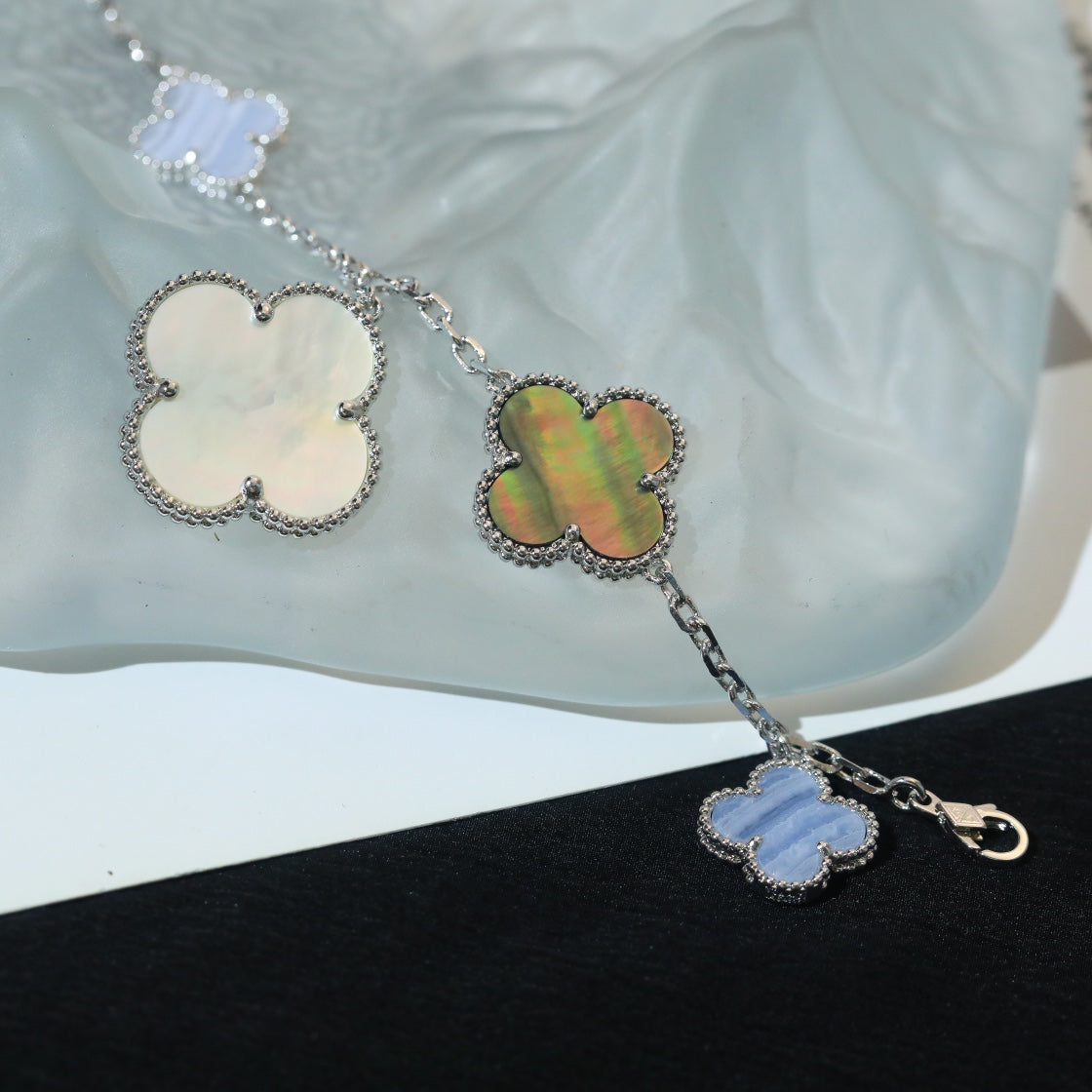 [Vera Jewelry]CLOVER BRACELET 5 MOTIFS MOP CHALCEDONY SILVER