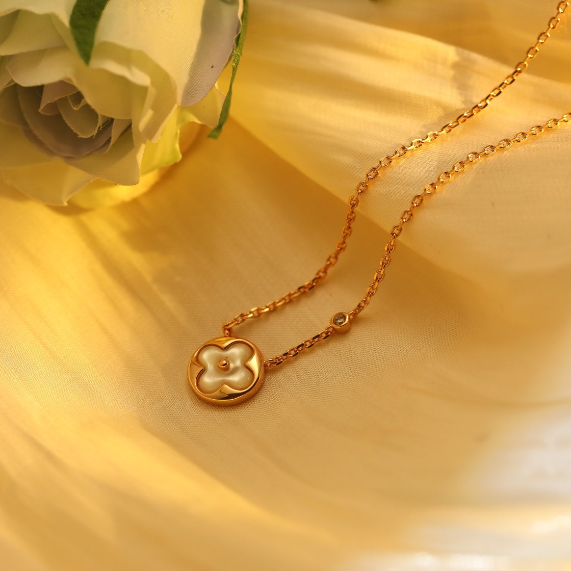 [Vera Jewelry]SUN PEDANT PINK GOLD 1 DIAMOND NECKLACE
