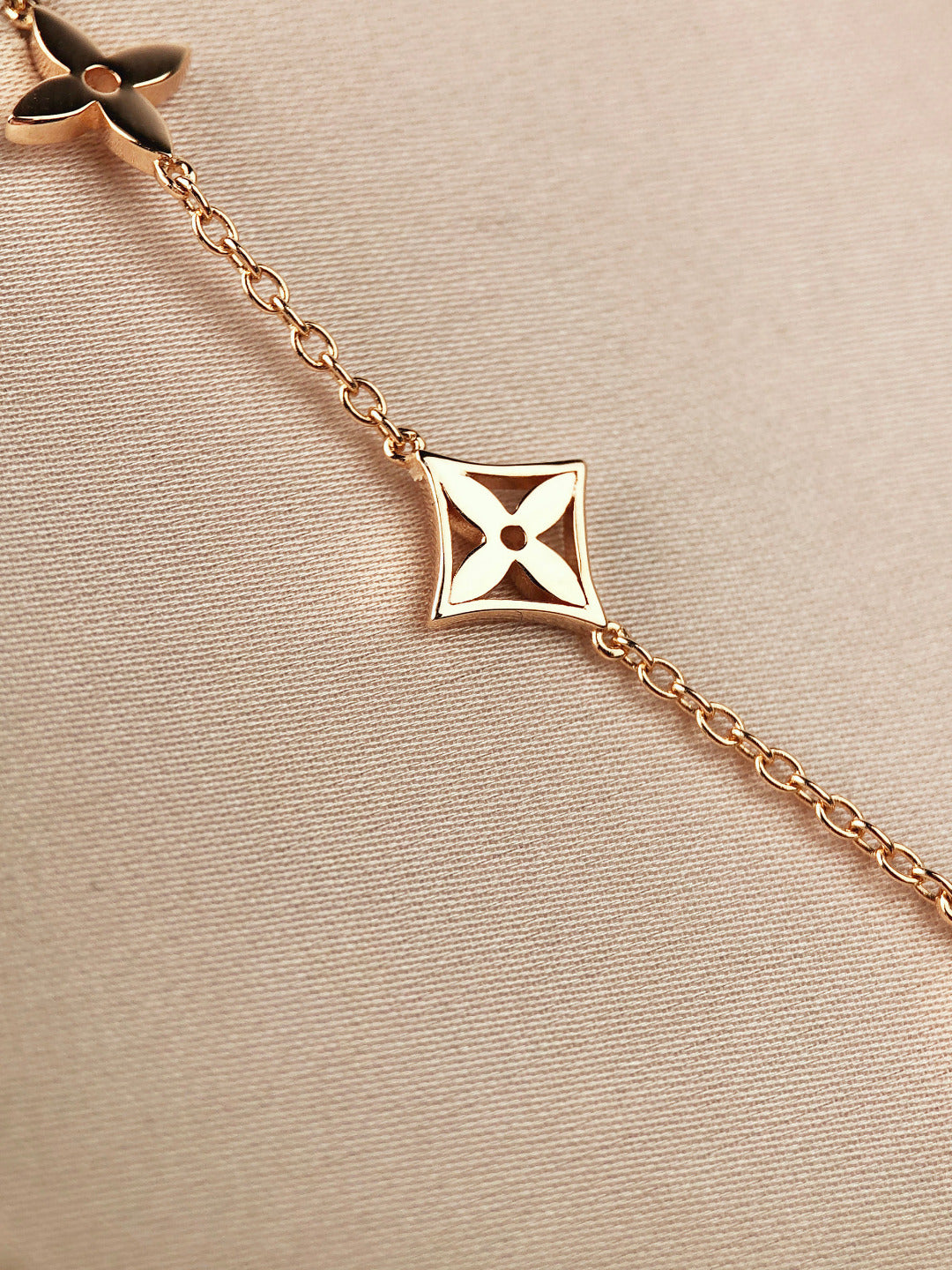 [Vera  Jewelry]STAR AND SUN 7 MOTIFS GOLD BRACELET