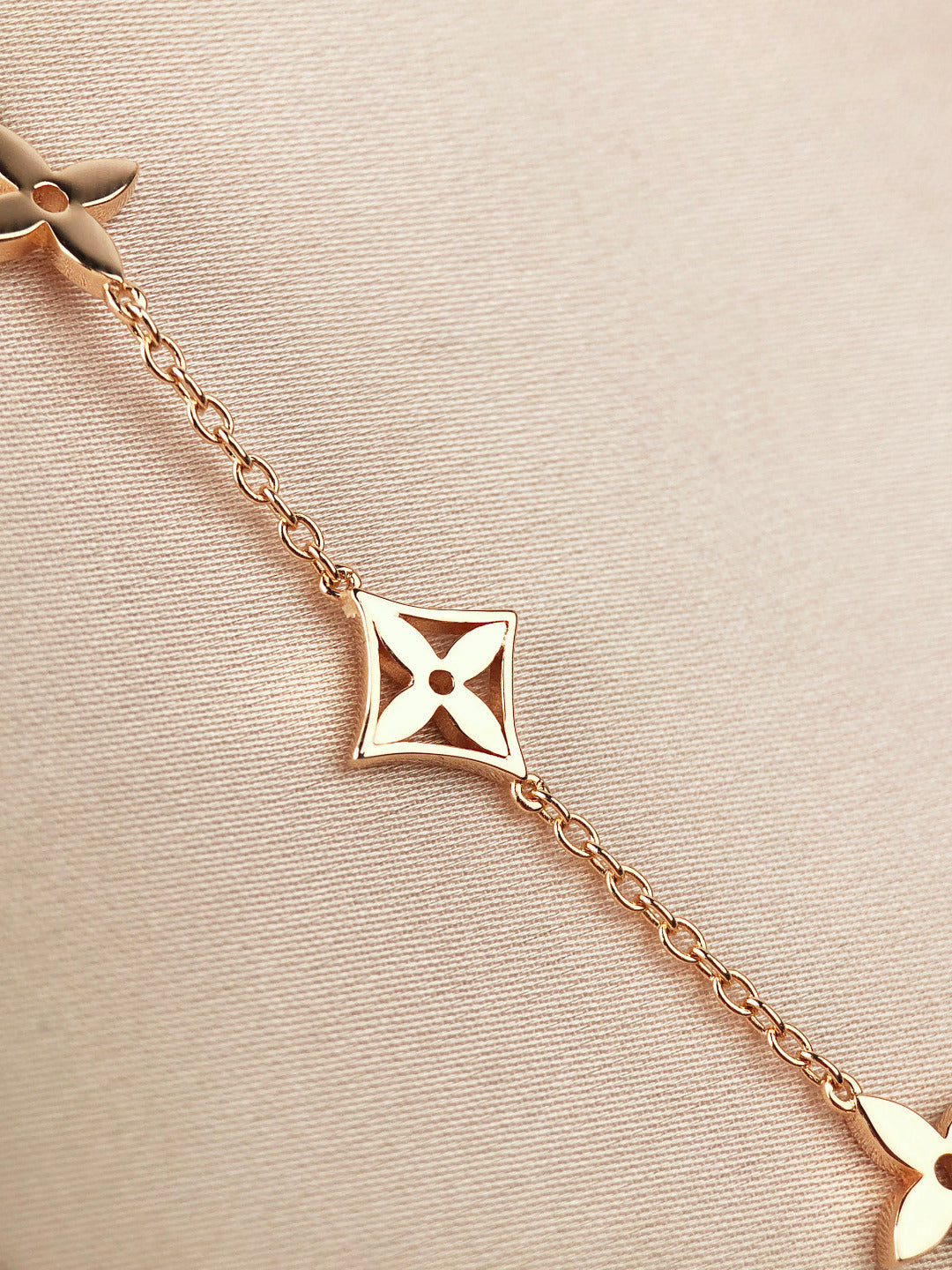 [Vera Jewelry]STAR AND SUN 7 MOTIFS GOLD BRACELET